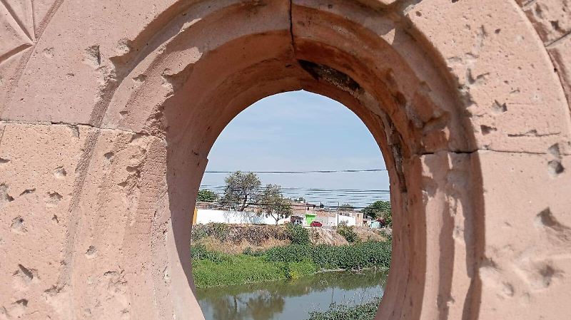 Detalles del Puente Tresguerras.